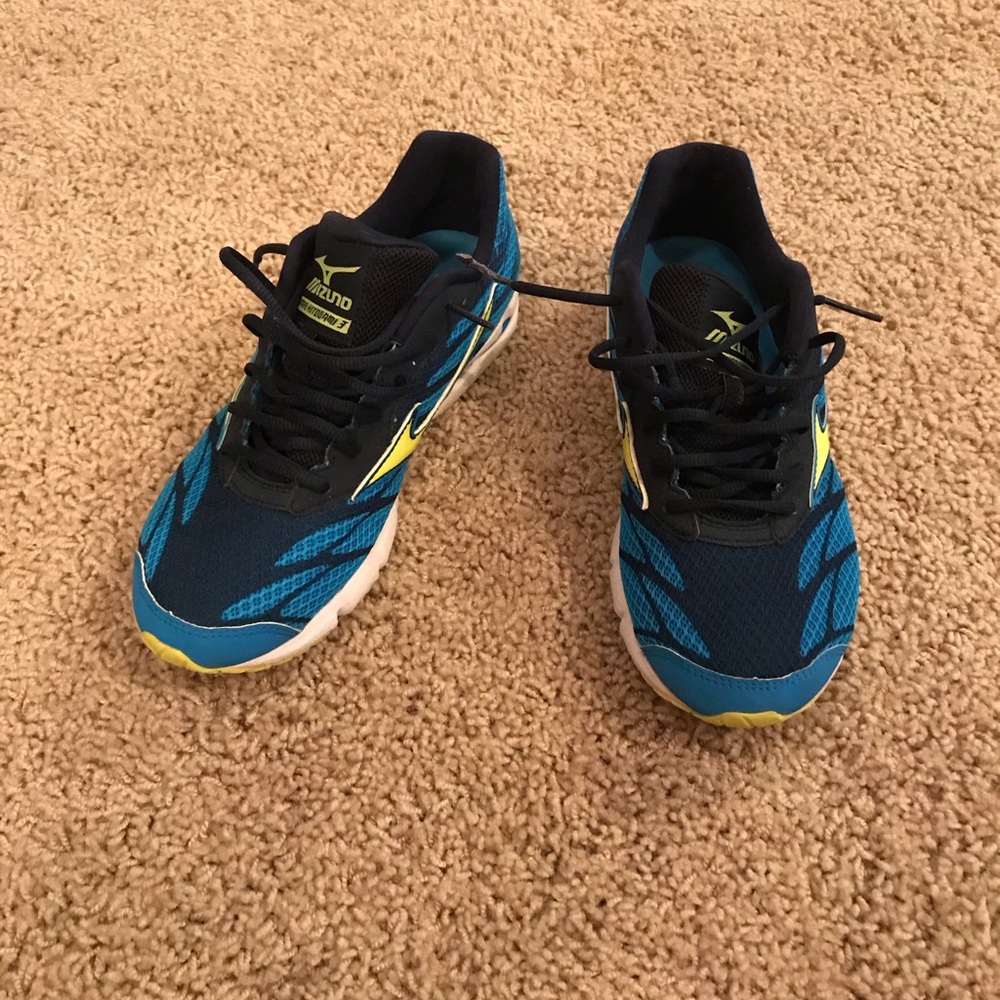 Mizuno Wave Hitogami Running Shoes